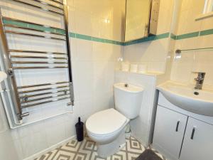 Koupelna v ubytování Bright Double Room in Wellingborough