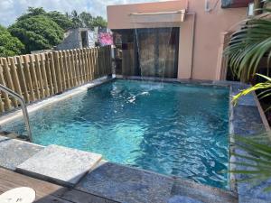 Bazén v ubytování Villa Samuel nebo v jeho okolí + 26 fotografií