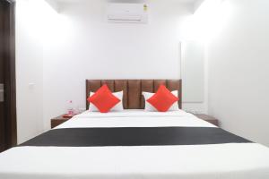 Ένα ή περισσότερα κρεβάτια σε δωμάτιο στο Hotel King Plaza