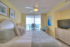 TV a/nebo společenská místnost v ubytování Crescent Shores North - 1302