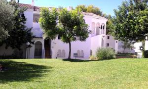 Ogród w obiekcie APCOSTAS - Complejo Al Andalus
