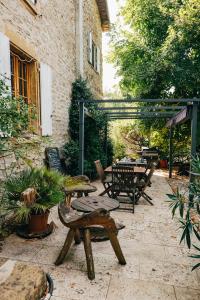 Κήπος έξω από το Gite et chambres d'Hotes de Cozance