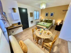 Posezení v ubytování " Le Petit Venise " Centre Ville - Wifi - TV