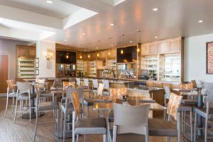 Perdido Beach Resort餐厅或其他用餐的地方