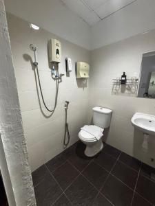 Koupelna v ubytování Swing & Pillows - Grand Inn George Town Penang