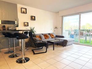 Fotografie z fotogalerie ubytování Appartement 214 supérieur - LES SUITES DE ROBINSON - Résidence avec piscine en bord de Siagne, à Mandelieu-La-Napoule v destinaci Mandelieu-la-Napoule