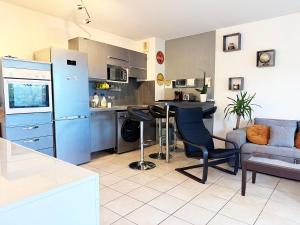 Fotografie z fotogalerie ubytování Appartement 214 supérieur - LES SUITES DE ROBINSON - Résidence avec piscine en bord de Siagne, à Mandelieu-La-Napoule v destinaci Mandelieu-la-Napoule