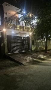 Το κτήριο όπου στεγάζεται  το hostel