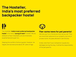 ein gelbes Schild mit der Aufschrift „Hostetter“ ist Indiens beliebtestes Backpacker-Krankenhaus in der Unterkunft The Hosteller Bam Coorg in Madikeri