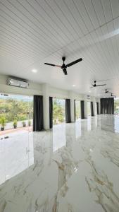 Φωτογραφία από το άλμπουμ του Mountain Breeze Neyyans σε Attappādi