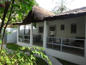 Byggingin sem sumarhúsið er í +185 myndir