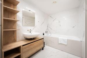 Ένα μπάνιο στο Krkonošský šarm +160 φωτογραφίες