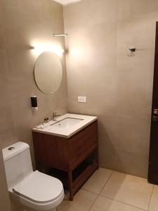 Ένα μπάνιο στο Estherea Elite Morjim