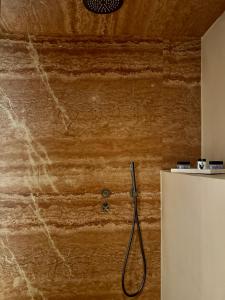 Ένα μπάνιο στο Ermou 18 Private Jacuzzi Apartment