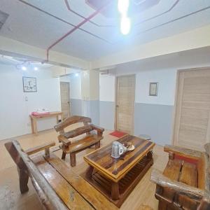 Posezení v ubytování Baguio Tourist Cabin