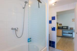 Koupelna v ubytování Appartement de charme en Ardèche + 16 fotografií