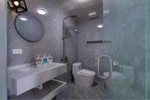 Koupelna v ubytování Homestay Mộc trà + 33 fotografií
