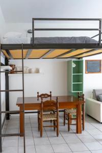 Posezení v ubytování Como Lake Palanzone-Appartamento