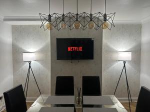 Gallery image of Cosy Room 10 Min Drive To Anfield Stadium in West Derby +9 photos