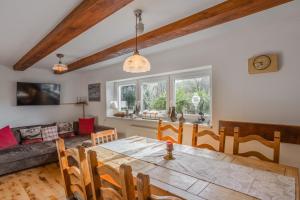 Χώρος καθιστικού στο Chata Boží Dar 63