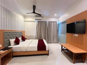 Μια τηλεόραση ή/και κέντρο ψυχαγωγίας στο Setrac Orange Hotel