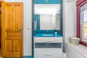 Ένα μπάνιο στο Casa Rural Ucedo +34 φωτογραφίες