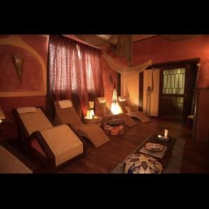 Χώρος καθιστικού στο Royal Relax Sarzana