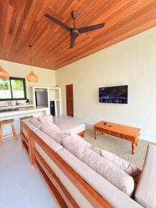 Μια τηλεόραση ή/και κέντρο ψυχαγωγίας στο Villa Saraswati II