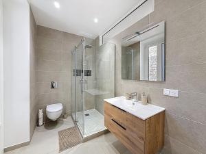 Ένα μπάνιο στο Le Francis - Riquier Port de Nice +13 φωτογραφίες