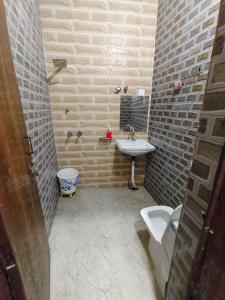 O baie la Shree ji sharnam +7 fotografii