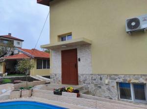 Swimmingpoolen hos eller tæt på Вила Езерото