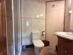 Ένα μπάνιο στο Mitja Pensió Hostal Pastuira Vallter 10