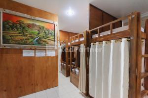 Fotografie z fotogalerie ubytování Shooting Star Hostel Kuta RedPartner - mixed dormitory v destinaci Legian