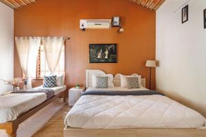 Postel nebo postele na pokoji v ubytování Rosedale Farmhouse-2Acre-Pvt Pool-Jacuzzi + 19 fotografií