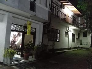 El edificio en el que está la pensión