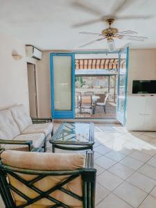 Μια τηλεόραση ή/και κέντρο ψυχαγωγίας στο Mon Reve Ensoleille im Ortskern