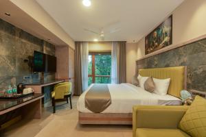 TV/trung tâm giải trí tại Hotel Sharda Residency