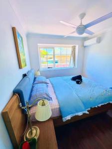 Postel nebo postele na pokoji v ubytování Yaka room + 12 fotografií