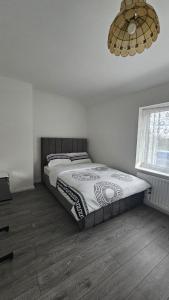 Φωτογραφία από το άλμπουμ του 204 Porters Avenue, Dagenham σε Dagenham