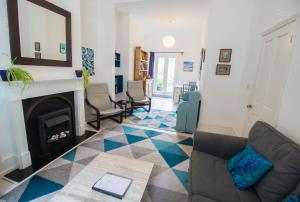 Istumisnurk majutusasutuses Blachington Cottage, Stunning and Central By Air Premier