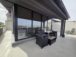 Μπαλκόνι ή βεράντα στο Penthouse-Style Flat with Large Terrace