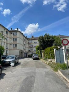 Η γειτονιά γύρω από ή μία γειτονιά κοντά σε αυτό το διαμέρισμα