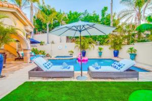 Bazén v ubytování Resort Living: Hoops Outdoor Bar Views PoolSpa nebo v jeho okolí + 57 fotografií