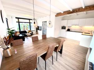 Kuchyň nebo kuchyňský kout v ubytování Theislandlife Beach House 11p