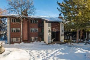 RMR: Gros Ventre A5 Condo in Teton Village v zimě