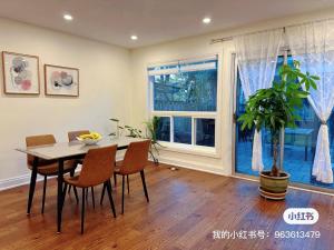 Fotografie z fotogalerie ubytování Quite room finch birchmunt v destinaci Toronto