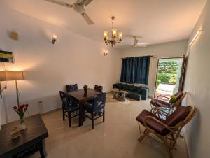 Posezení v ubytování 3BHK Pool villa by Benaulim Beach, Mint Villa by Peace pod Hospitality