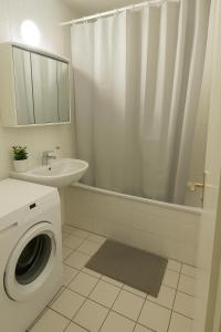 Koupelna v ubytování Monteur- und Ferienwohnung Viernheim