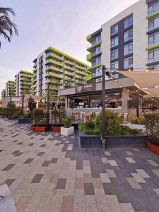 Το κτήριο όπου στεγάζεται  το διαμέρισμα +13 φωτογραφίες