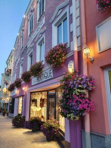 El edificio en el que está el hotel
